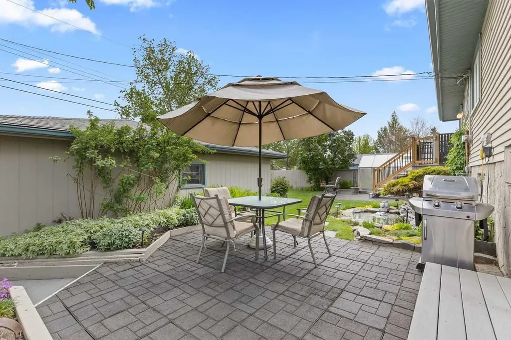 5019 Marshall Road SE Calgary AB T2A 2Y7