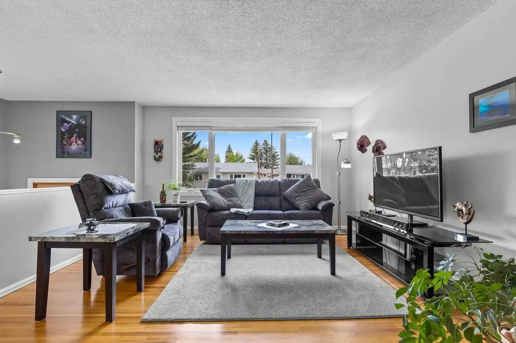 5019 Marshall Road NE Calgary AB T2A 2Y7