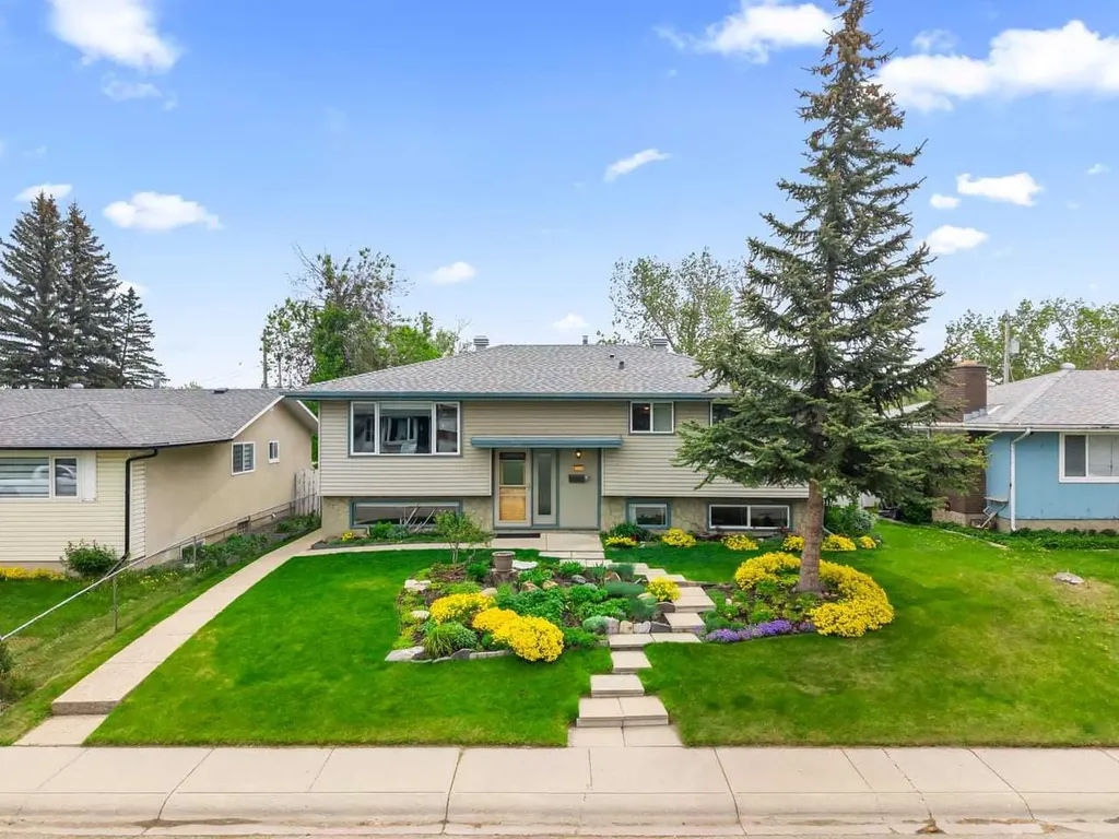 5019 Marshall Road SE Calgary AB T2A 2Y7