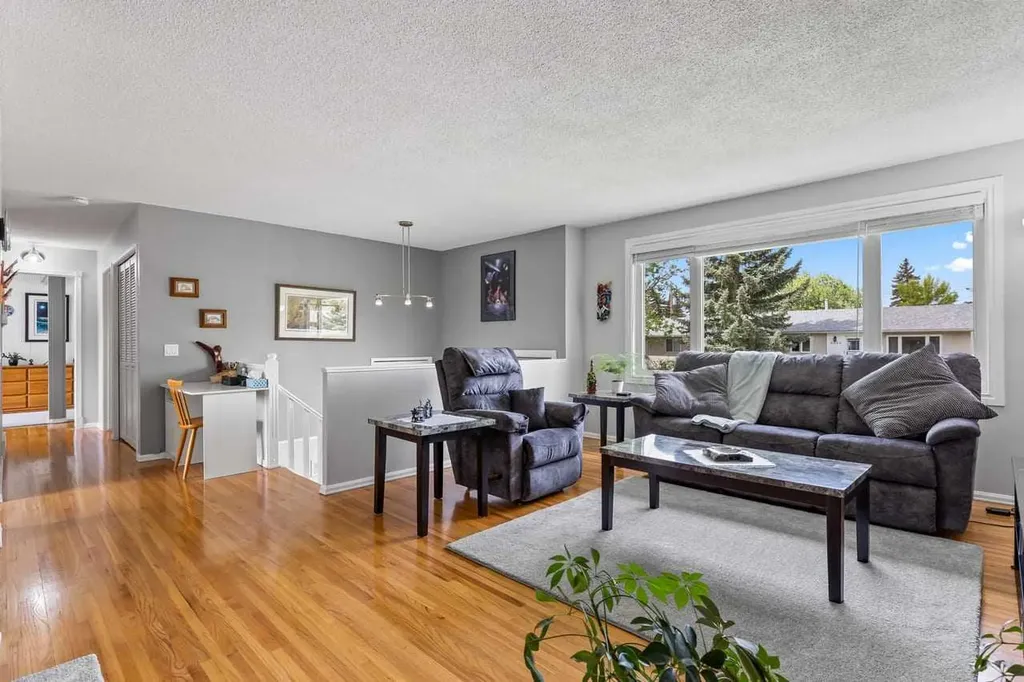 5019 Marshall Road SE Calgary AB T2A 2Y7