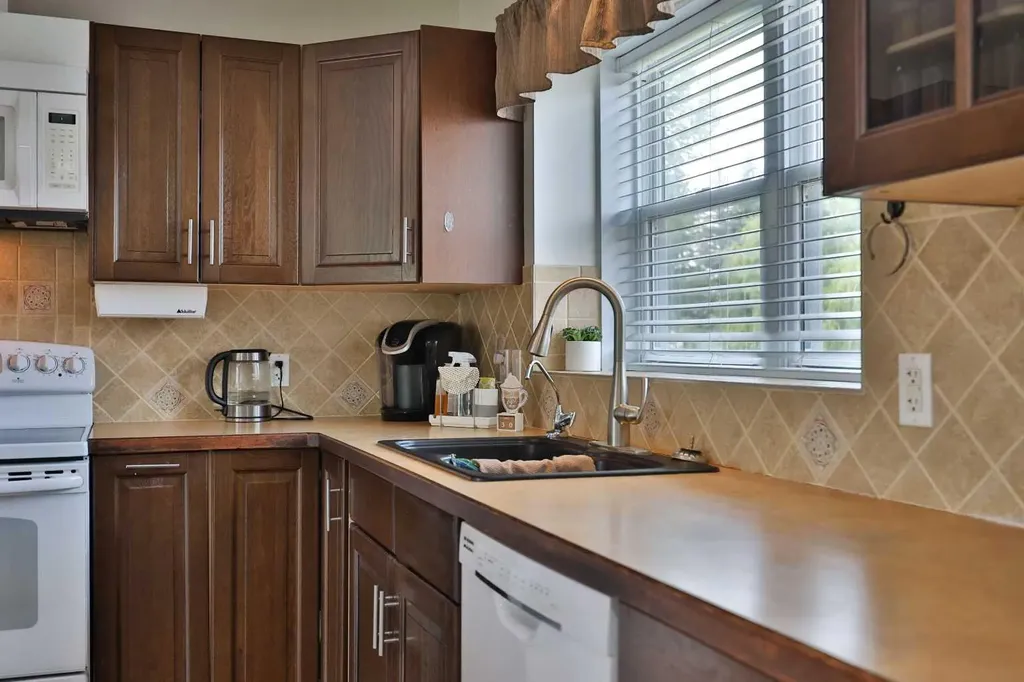 229 2a Street Stirling AB T0K 2E0