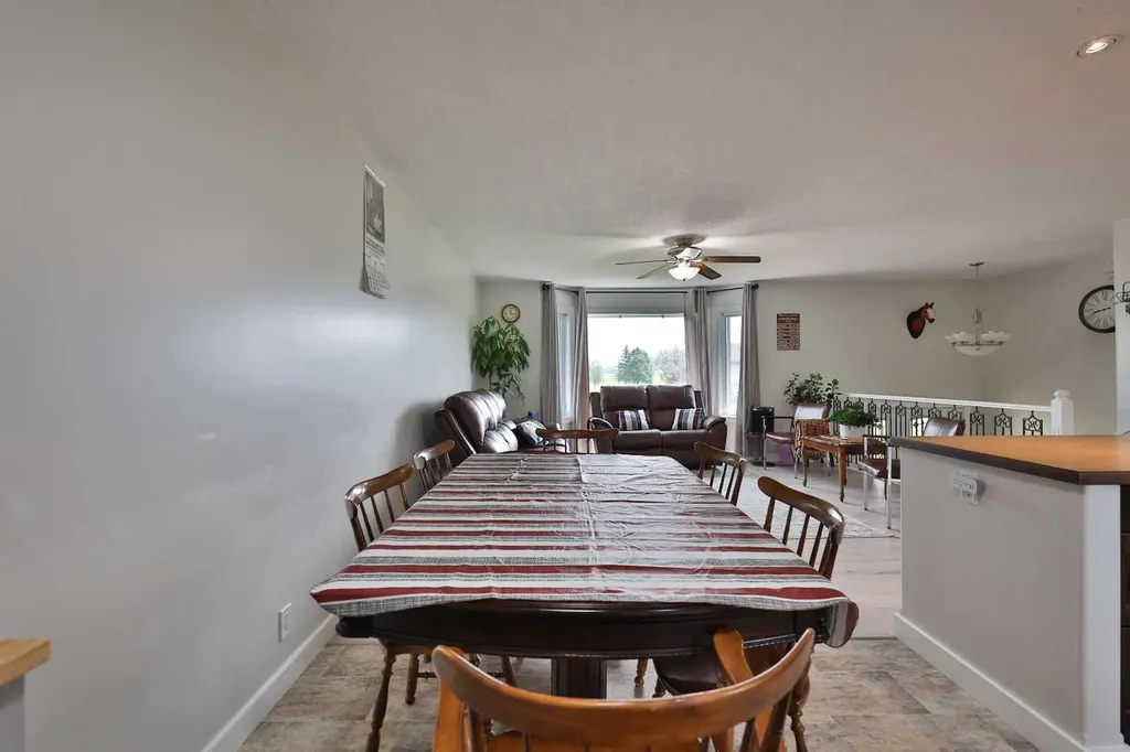 229 2a Street Stirling AB T0K 2E0