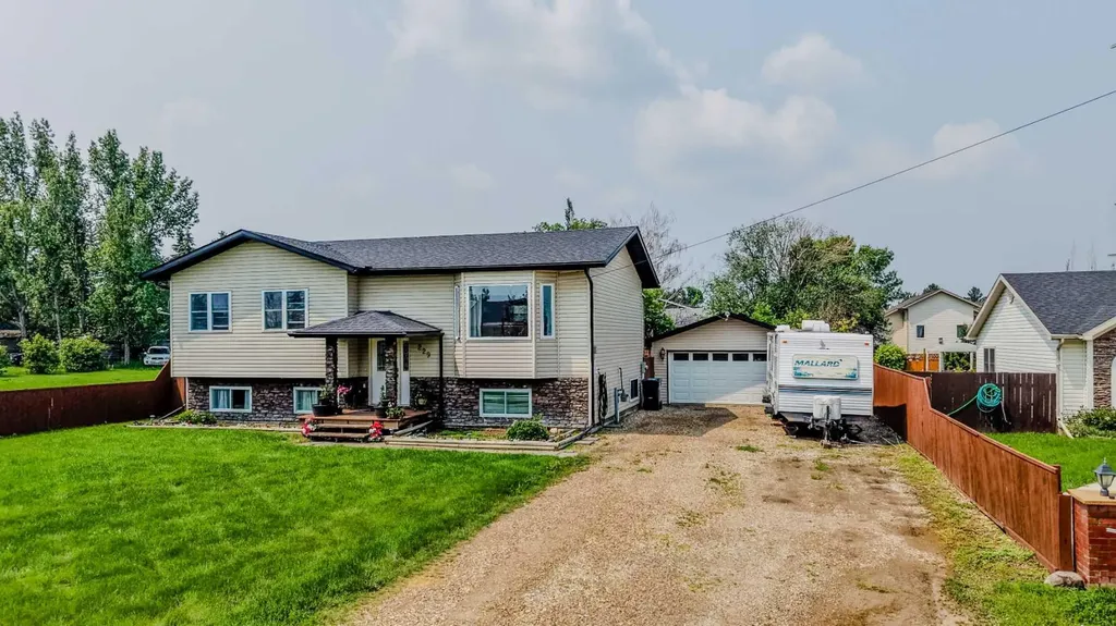 229 2a Street Stirling AB T0K 2E0