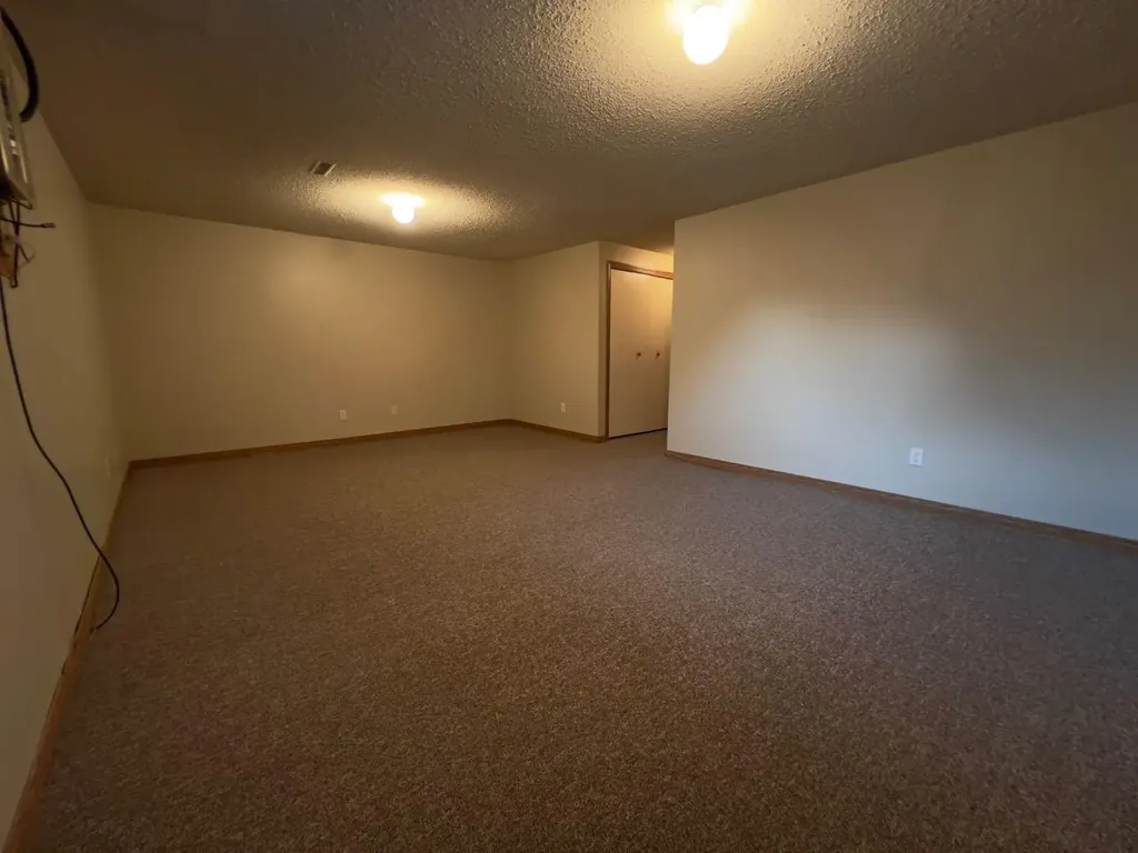 1011 3rd Street W Hanna AB T0J 1P0