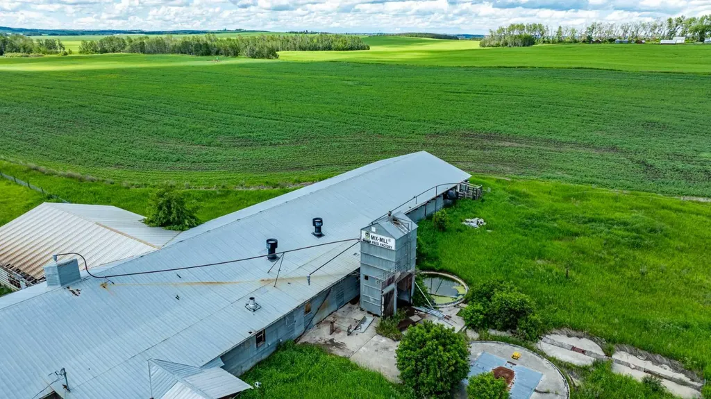 39310 Range Road 250 Rural Lacombe County AB T0C 0Y0