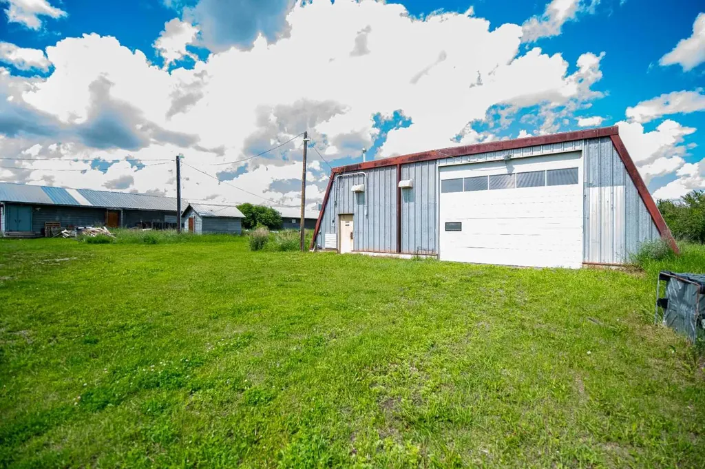 39310 Range Road 250 Rural Lacombe County AB T0C 0Y0