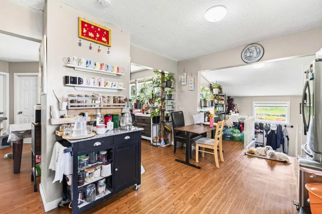39310 Range Road 250 Rural Lacombe County AB T0C 0Y0