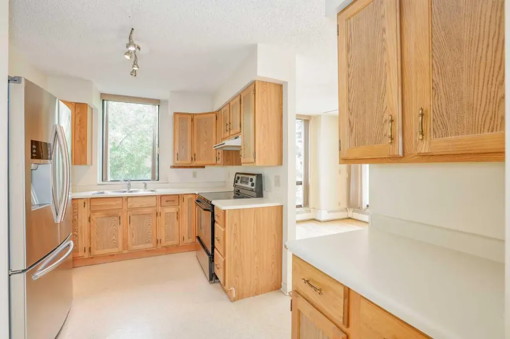 80 Point Mckay Crescent NW Calgary AB T3B 4W4