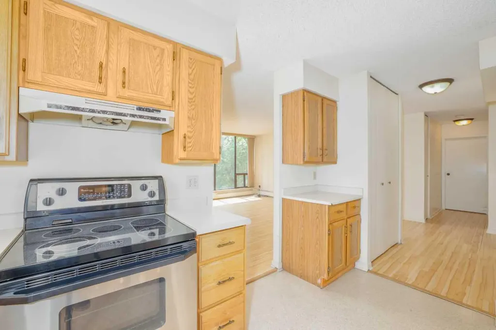80 Point Mckay Crescent NW Calgary AB T3B 4W4
