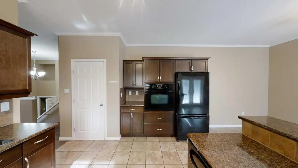 7613 114 Street Grande Prairie AB T8W0G3