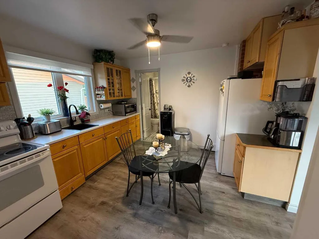 4703 47 Avenue Myrnam AB T0B 3K0