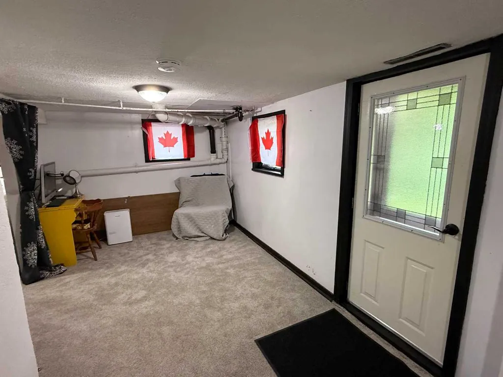 4703 47 Avenue Myrnam AB T0B 3K0