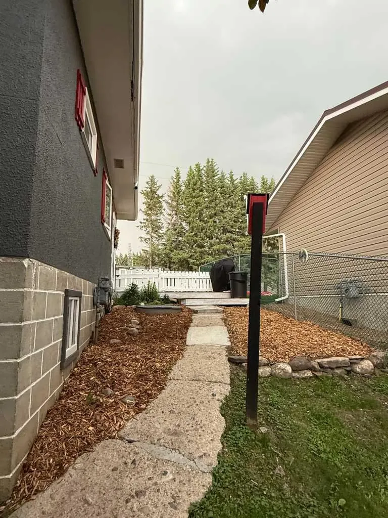 4703 47 Avenue Myrnam AB T0B 3K0