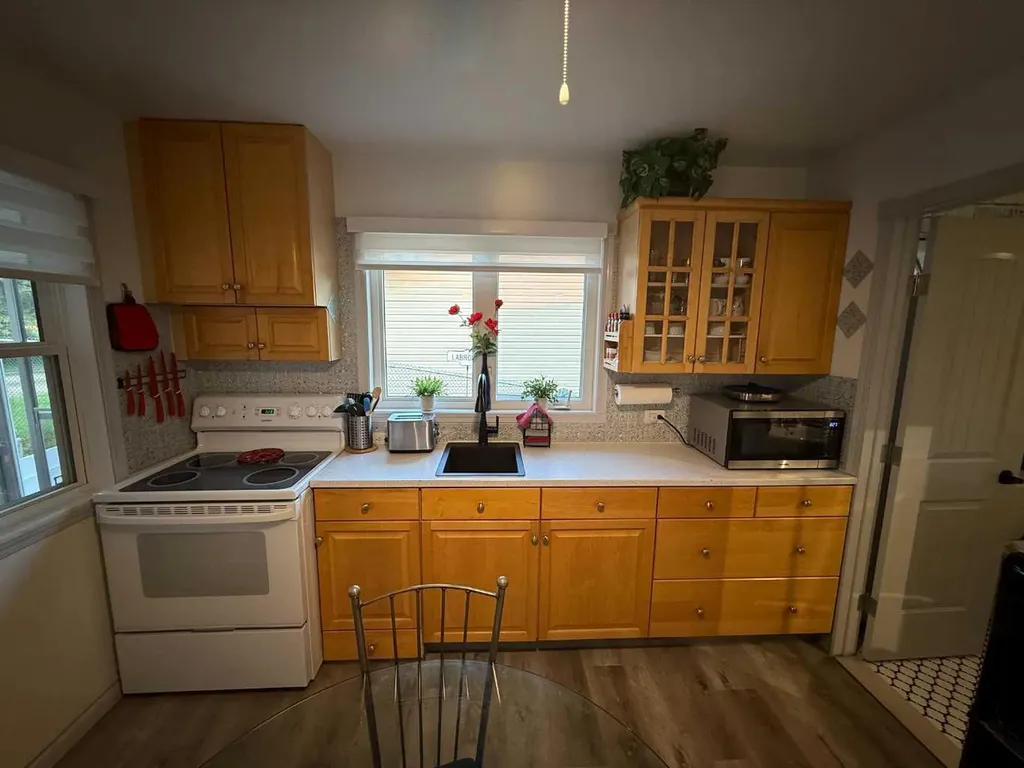 4703 47 Avenue Myrnam AB T0B 3K0
