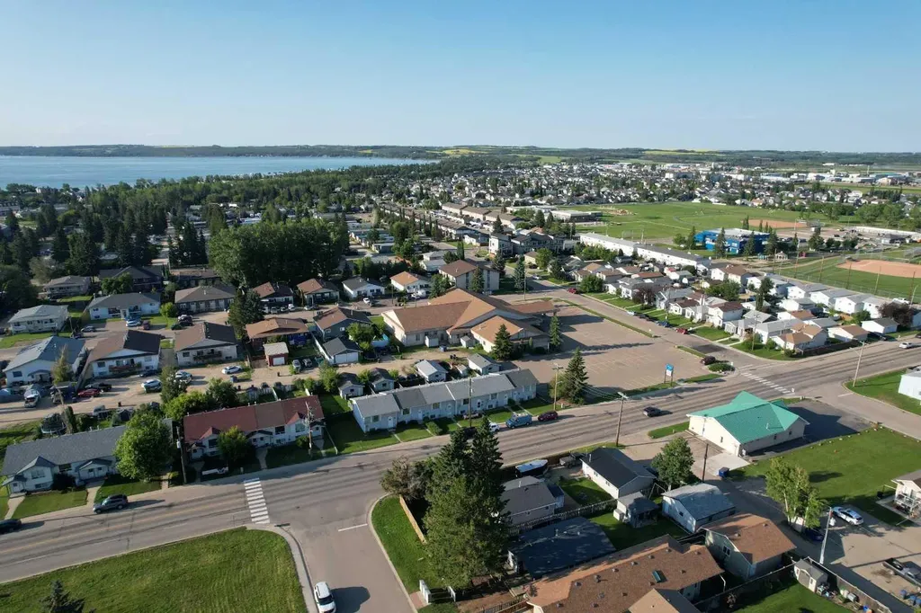 4634 45 Street Sylvan Lake AB T4S 1P1