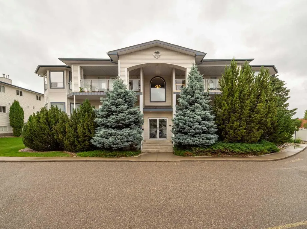 23 Chilcotin Lane W Lethbridge AB T1K 7S2