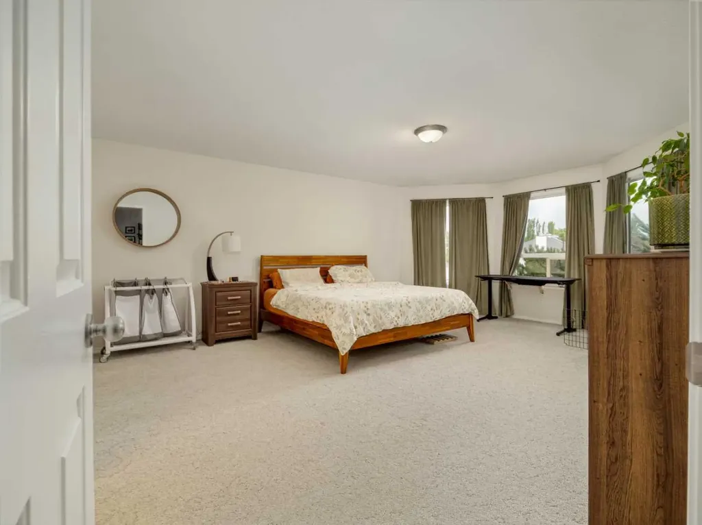23 Chilcotin Lane W Lethbridge AB T1K 7L8