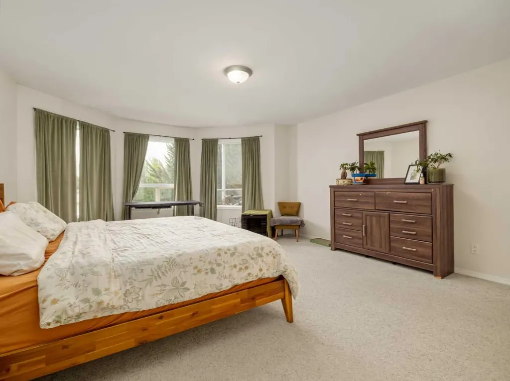 23 Chilcotin Lane W Lethbridge AB T1K 7L8