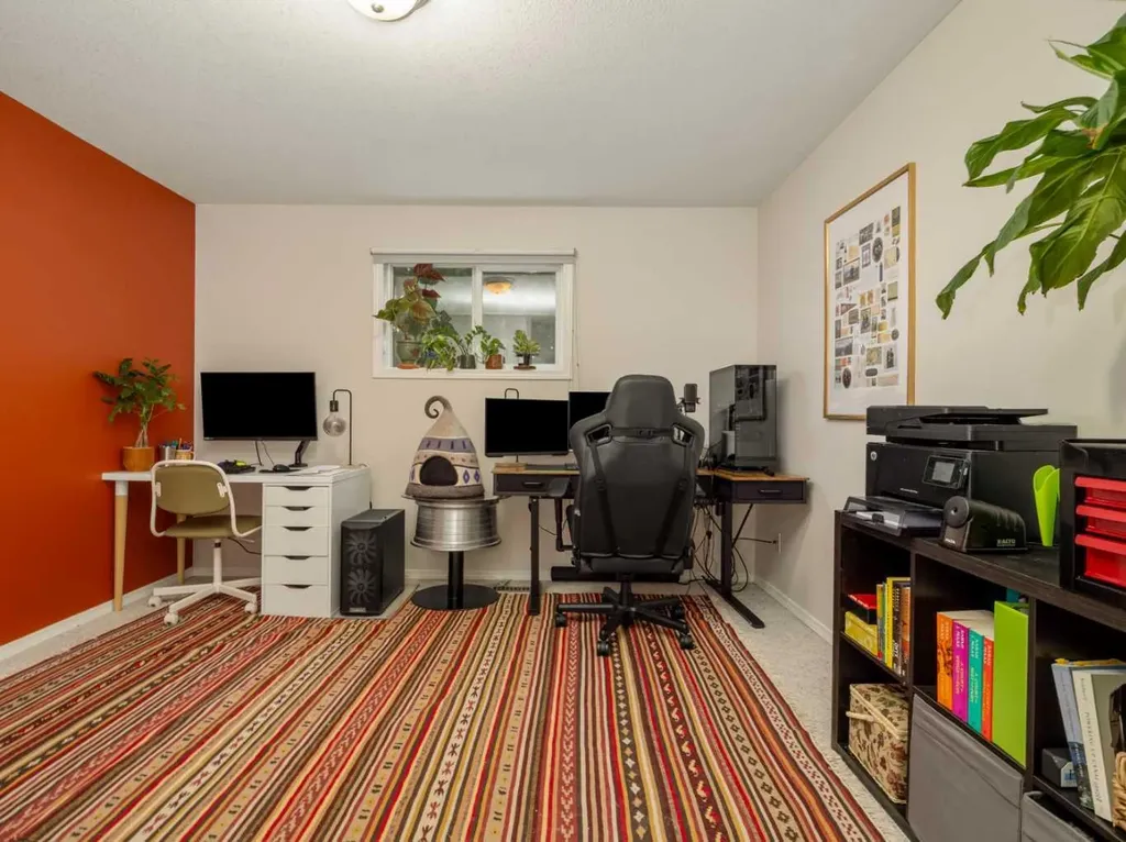 23 Chilcotin Lane W Lethbridge AB T1K 7L8