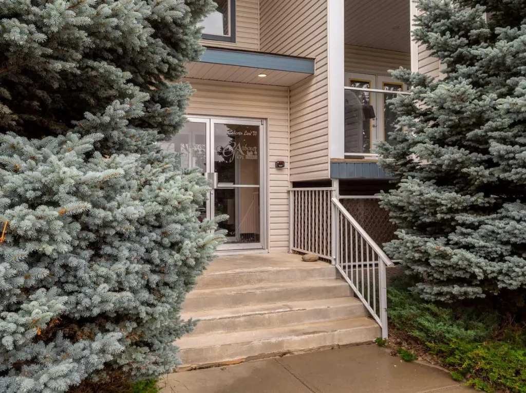 23 Chilcotin Lane W Lethbridge AB T1K 7L8