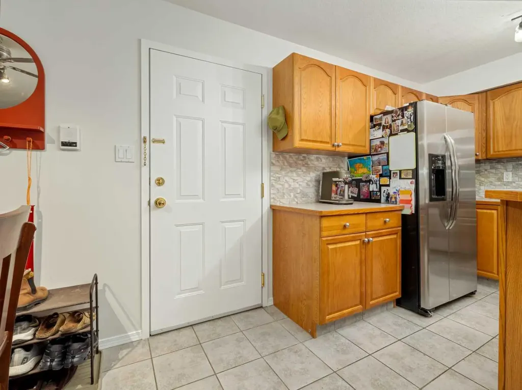 23 Chilcotin Lane W Lethbridge AB T1K 7L8