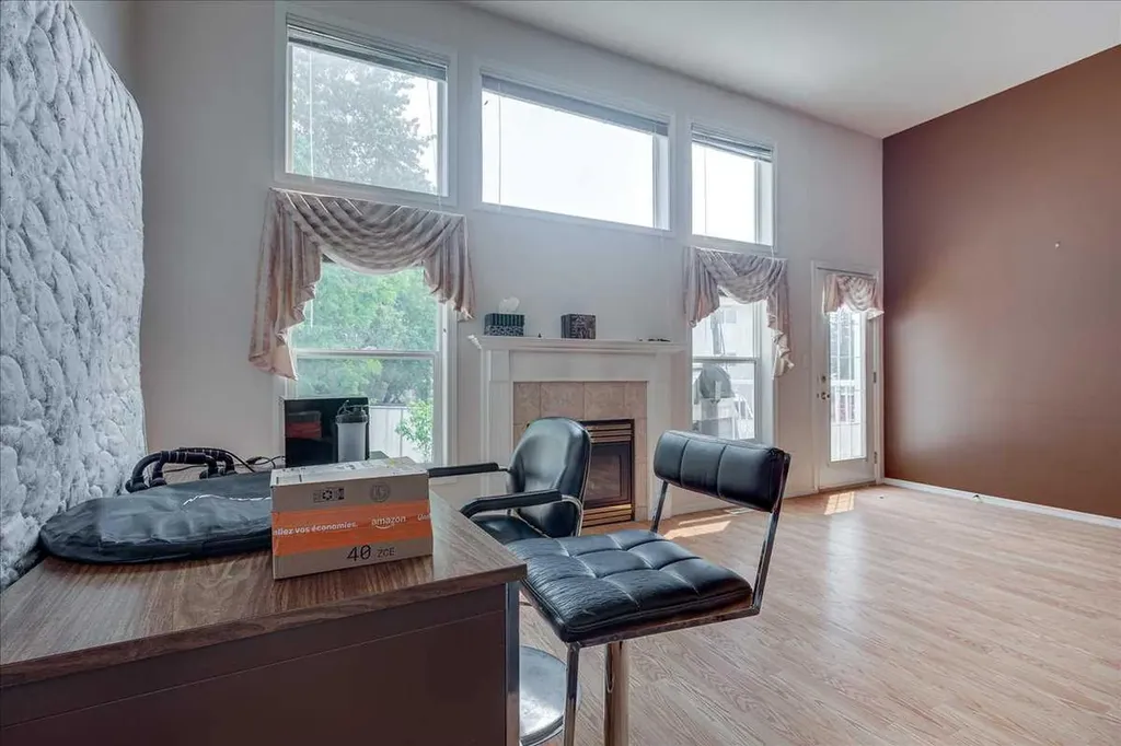 13 Kerry Wood Mews Red Deer AB T4N 7B8