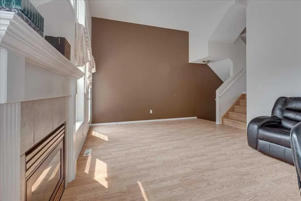 13 Kerry Wood Mews Red Deer AB T4N 7B8