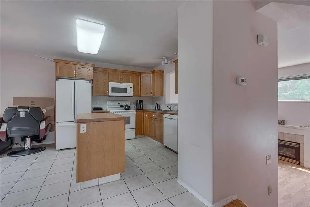13 Kerry Wood Mews Red Deer AB T4N 7B8