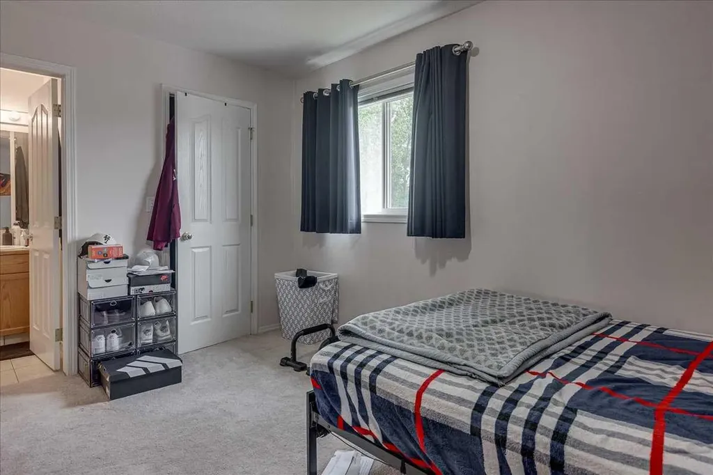 13 Kerry Wood Mews Red Deer AB T4N 7B8