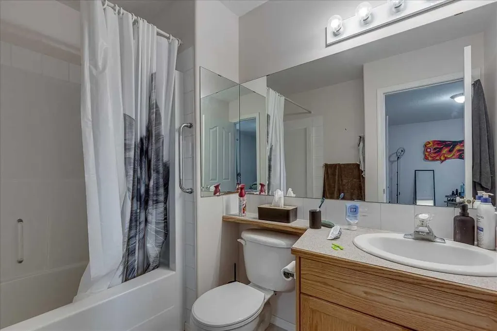 13 Kerry Wood Mews Red Deer AB T4N 7B8