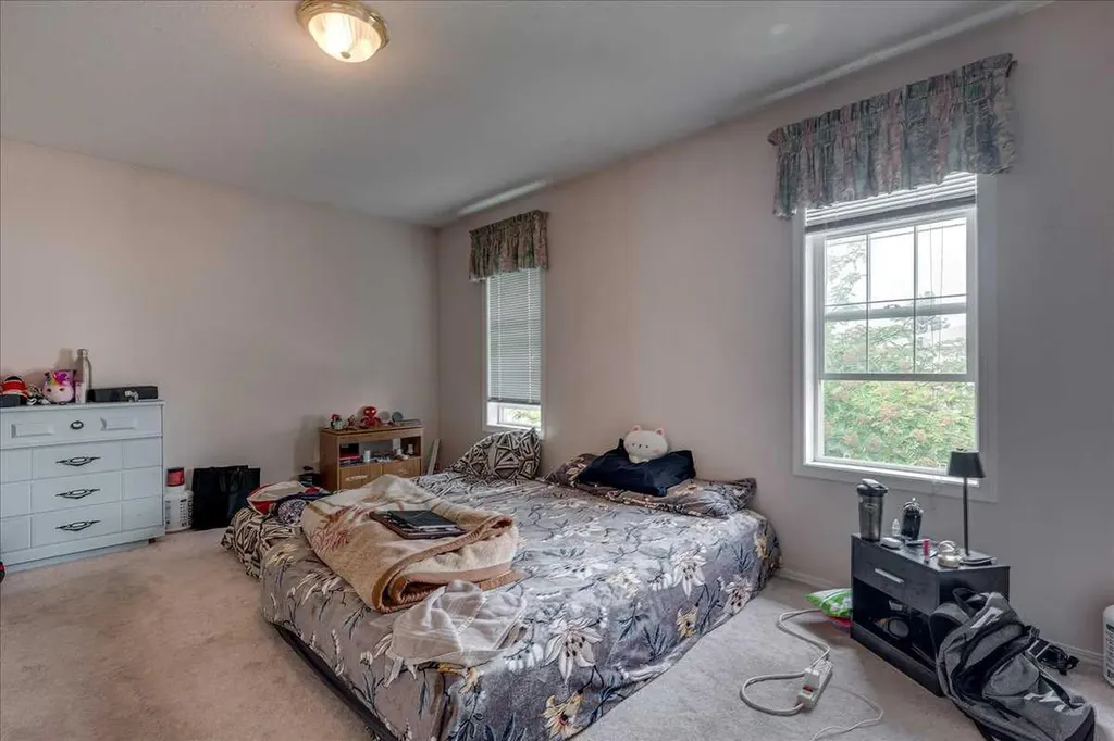 13 Kerry Wood Mews Red Deer AB T4N 7B8