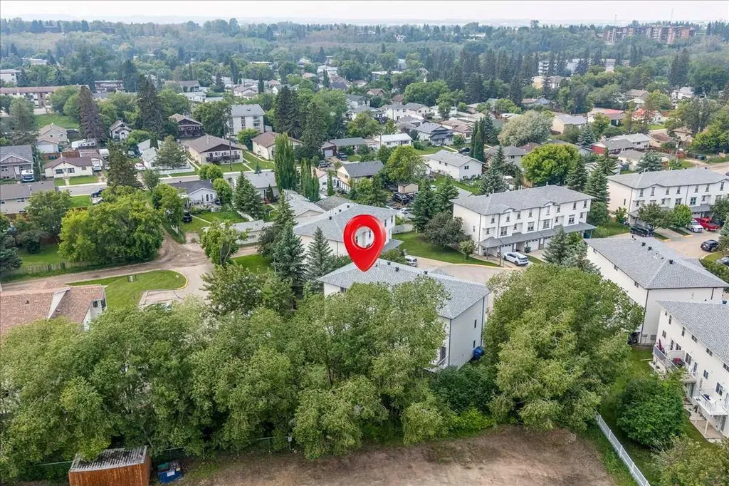 13 Kerry Wood Mews Red Deer AB T4N 7B8