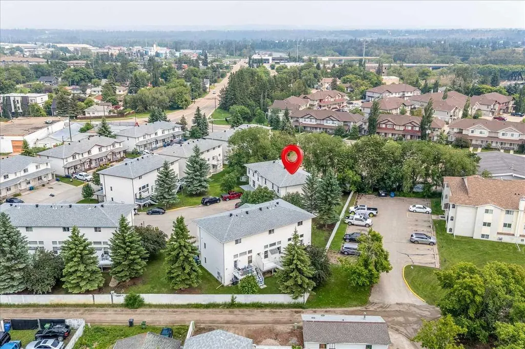 13 Kerry Wood Mews Red Deer AB T4N 7B8