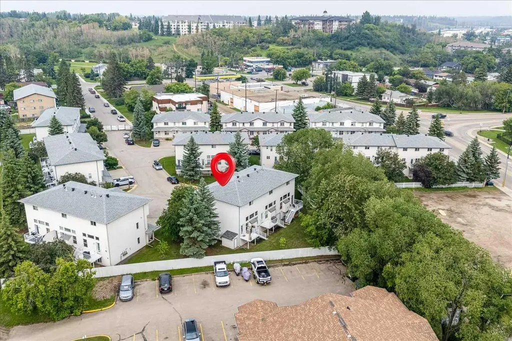 13 Kerry Wood Mews Red Deer AB T4N 7B8