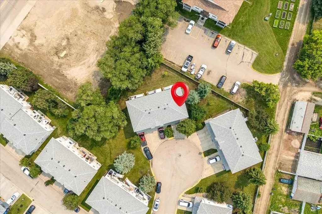 13 Kerry Wood Mews Red Deer AB T4N 7B8