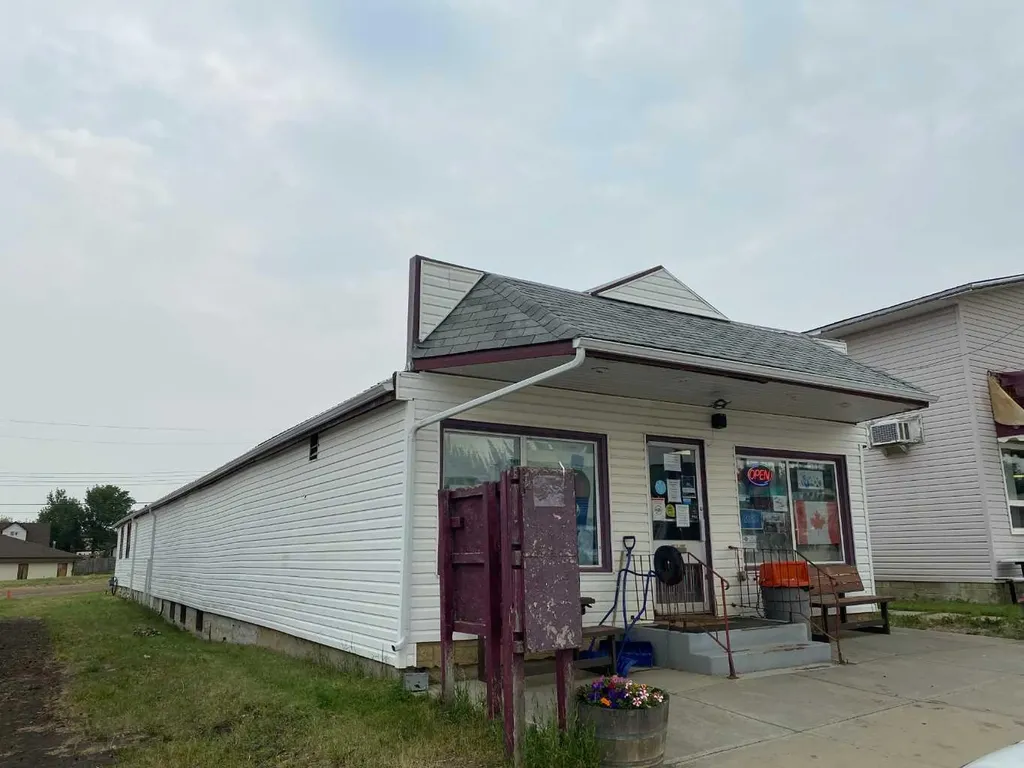 4513 50 Street Spirit River AB T0H 3G0