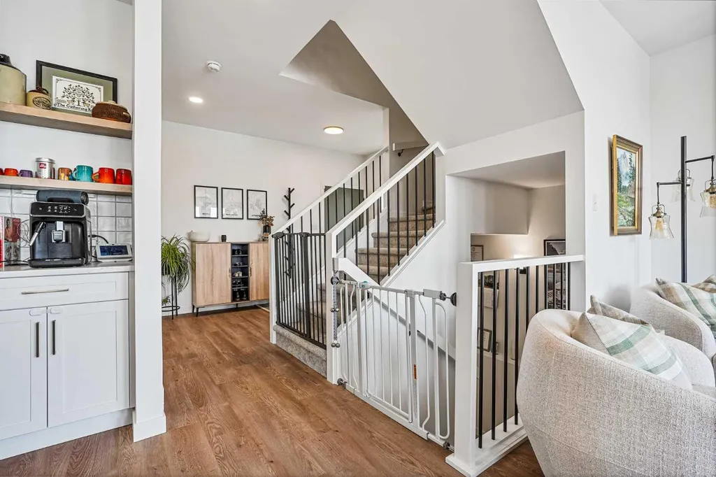 4618 31 Avenue S Lethbridge AB T1K 8J8