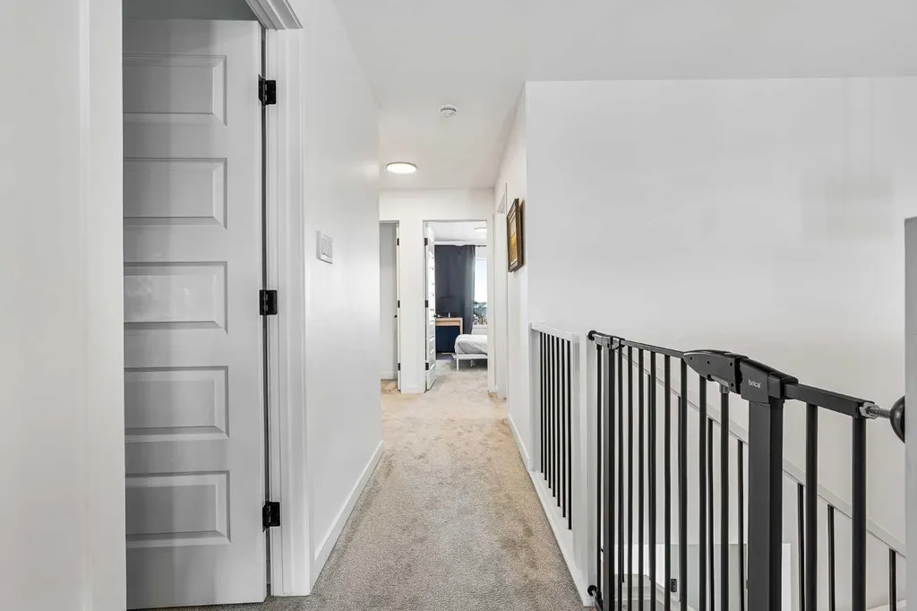 4618 31 Avenue S Lethbridge AB T1K 8J8