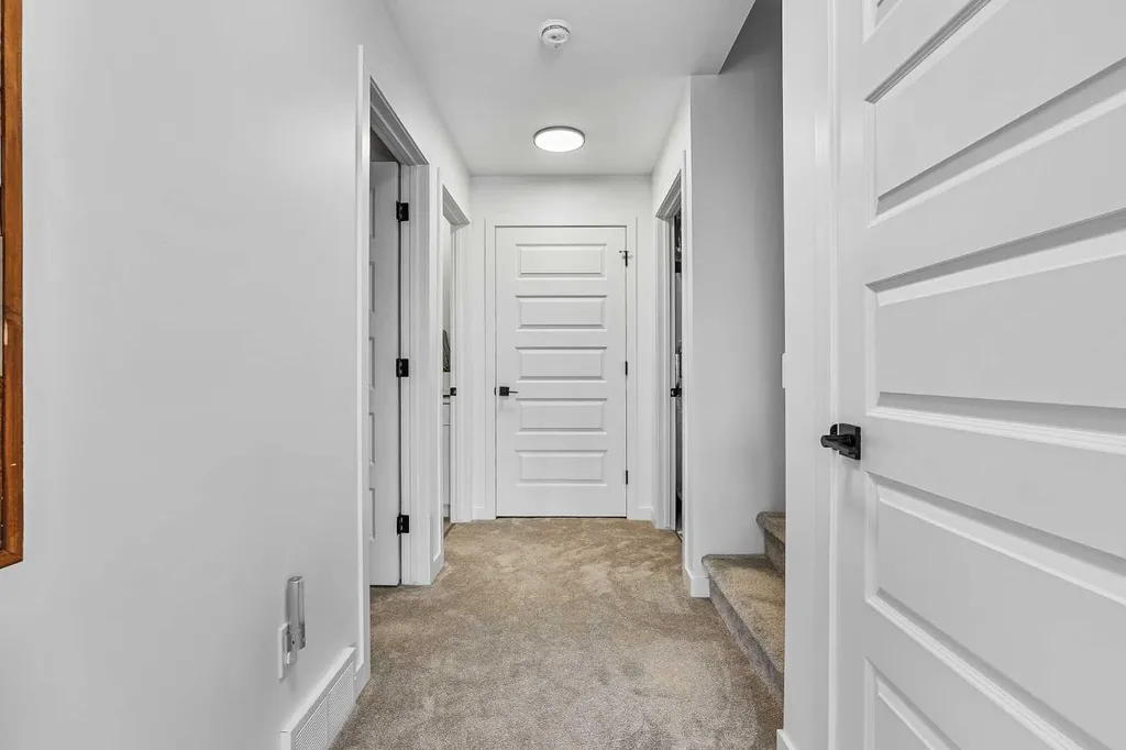 4618 31 Avenue S Lethbridge AB T1K 8J8