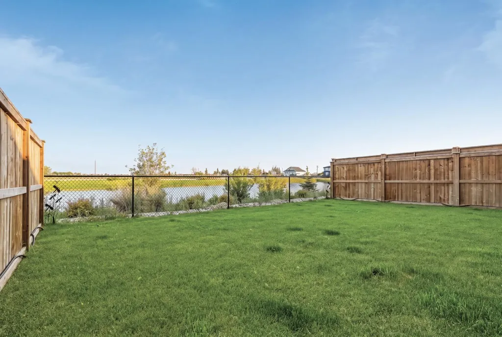 4618 31 Avenue S Lethbridge AB T1K 8J8
