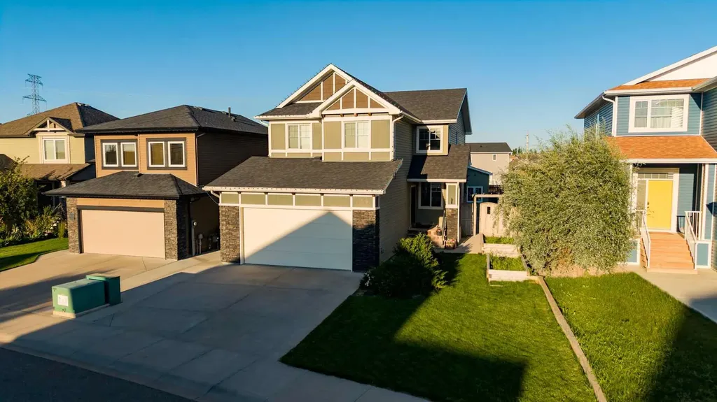 Lethbridge AB, 939 Maydell Palmer Vista N
