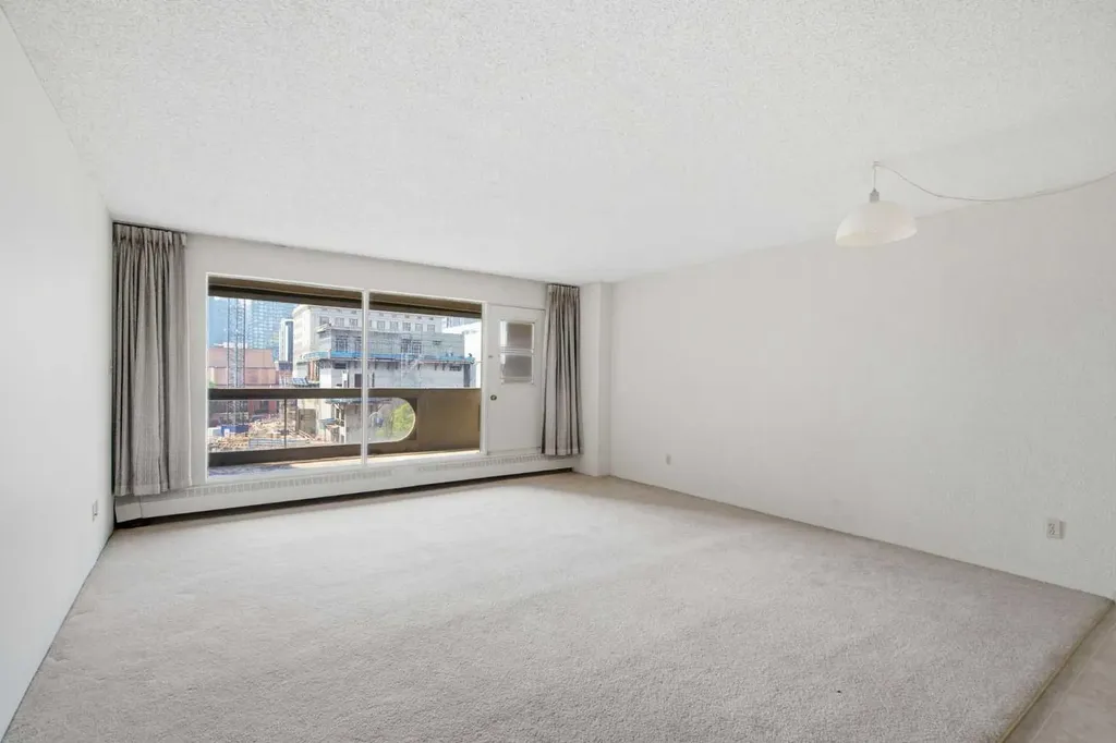 221 6 Avenue SE Calgary AB T2G 4Z9