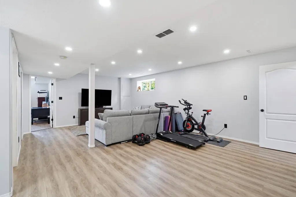 104 Oak Drive Red Deer AB T4P 0C8