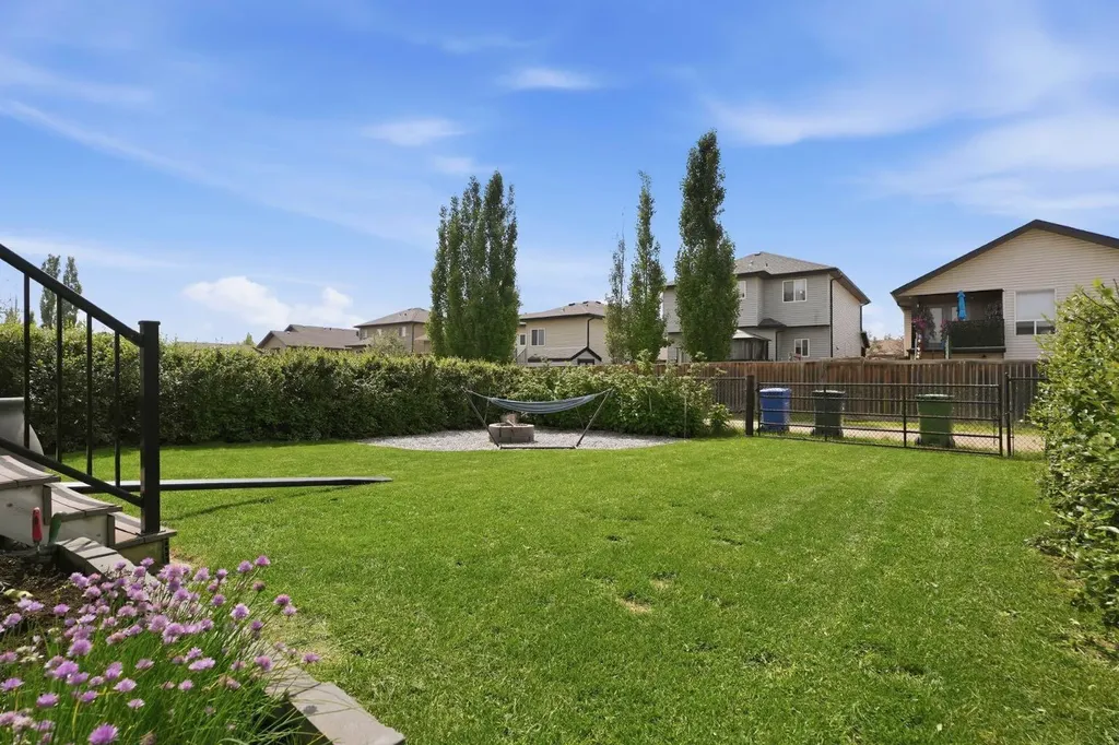 104 Oak Drive Red Deer AB T4P 0C8
