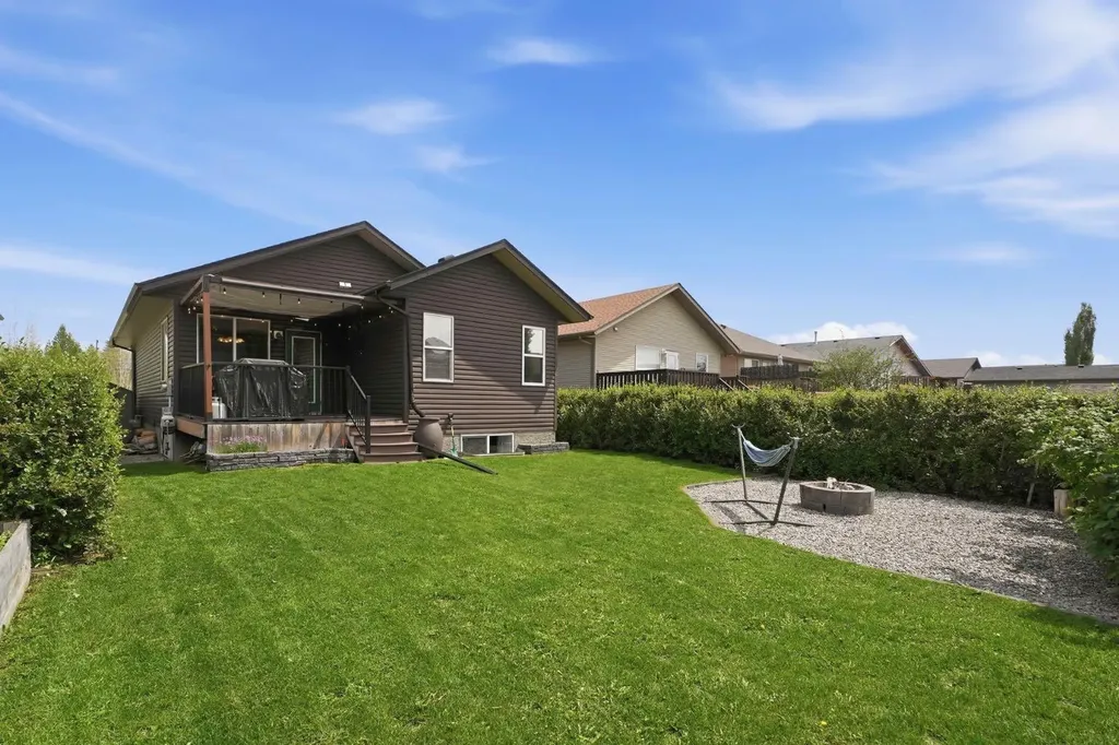 104 Oak Drive Red Deer AB T4P 0C8