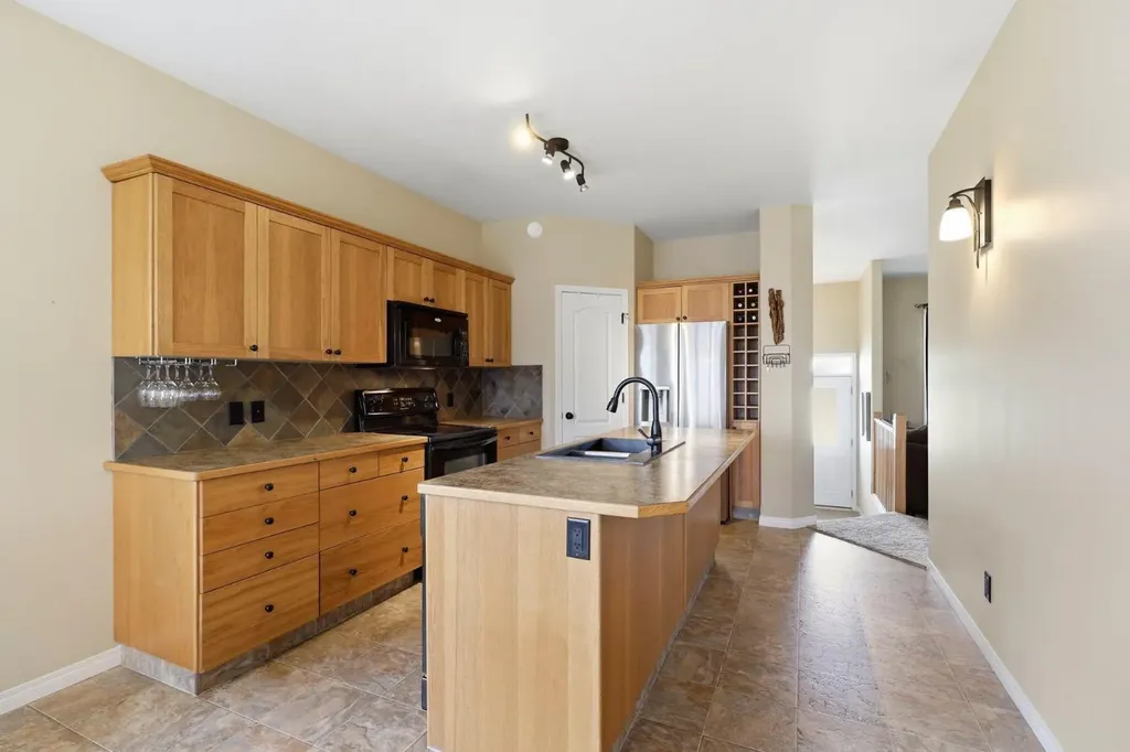 104 Oak Drive Red Deer AB T4P 0C8