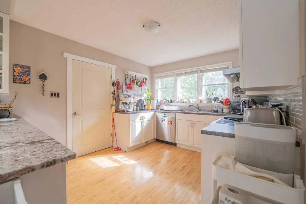 1306 1st Avenue Canmore AB T1W 1M4