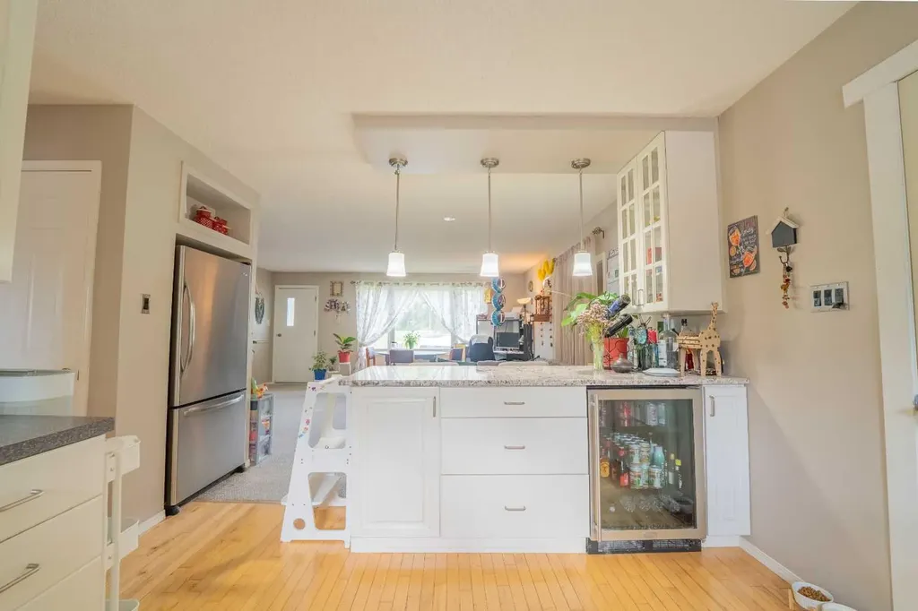1306 1st Avenue Canmore AB T1W 1M4