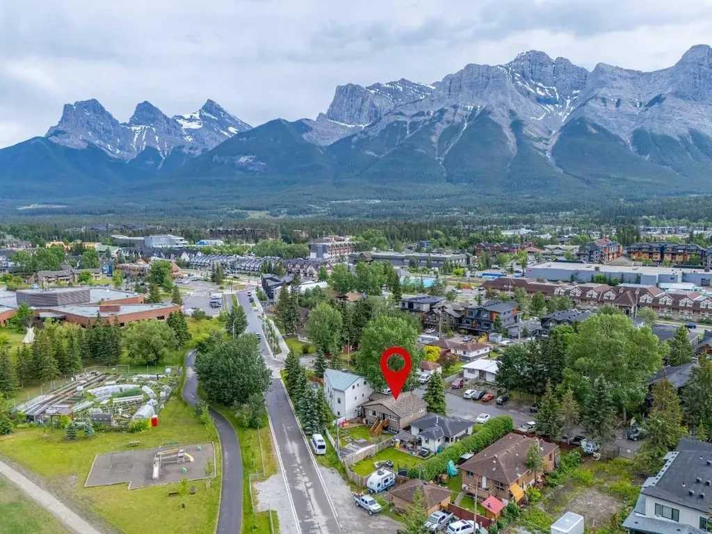 1306 1st Avenue Canmore AB T1W 1M4