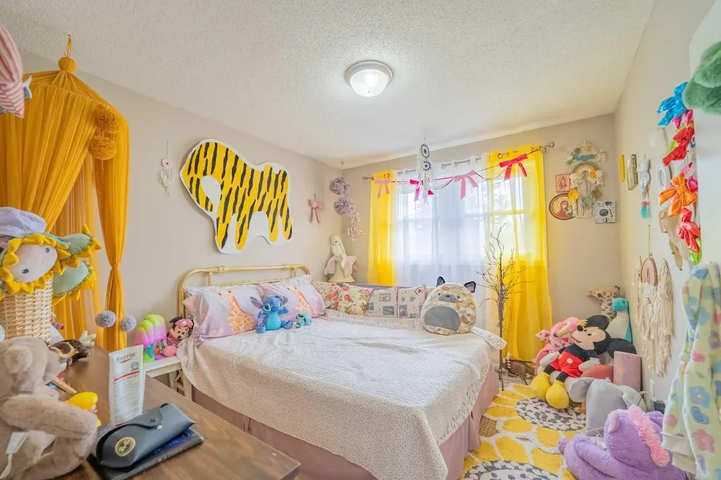 1306 1st Avenue Canmore AB T1W 1M4
